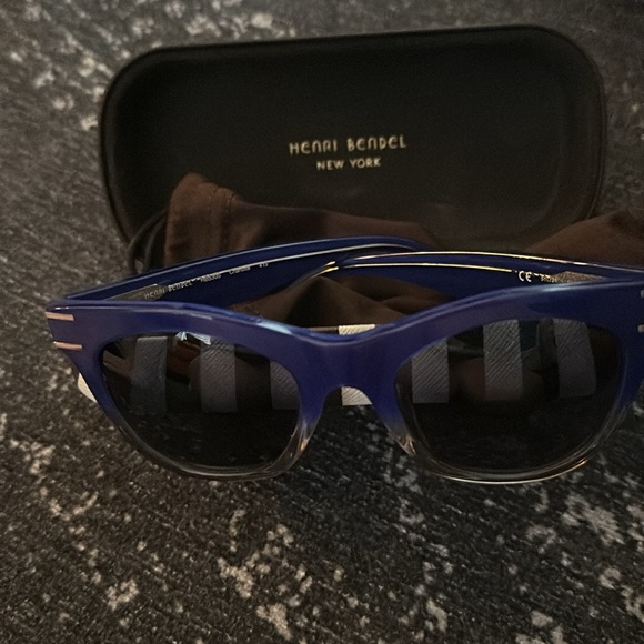Henri Bendel Sunglasses - Picture 4 of 4